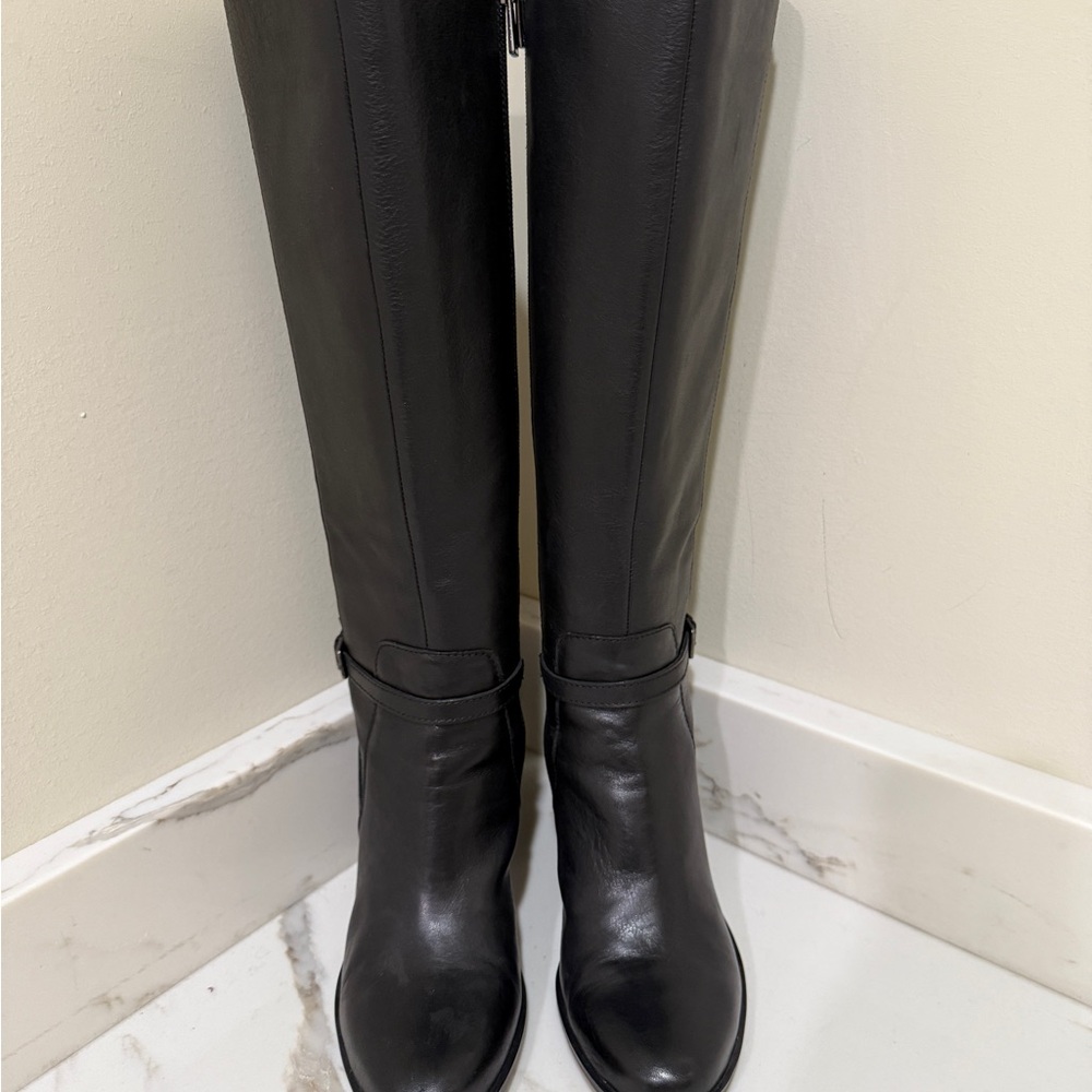 Women's Black Leather Knee-High Boots